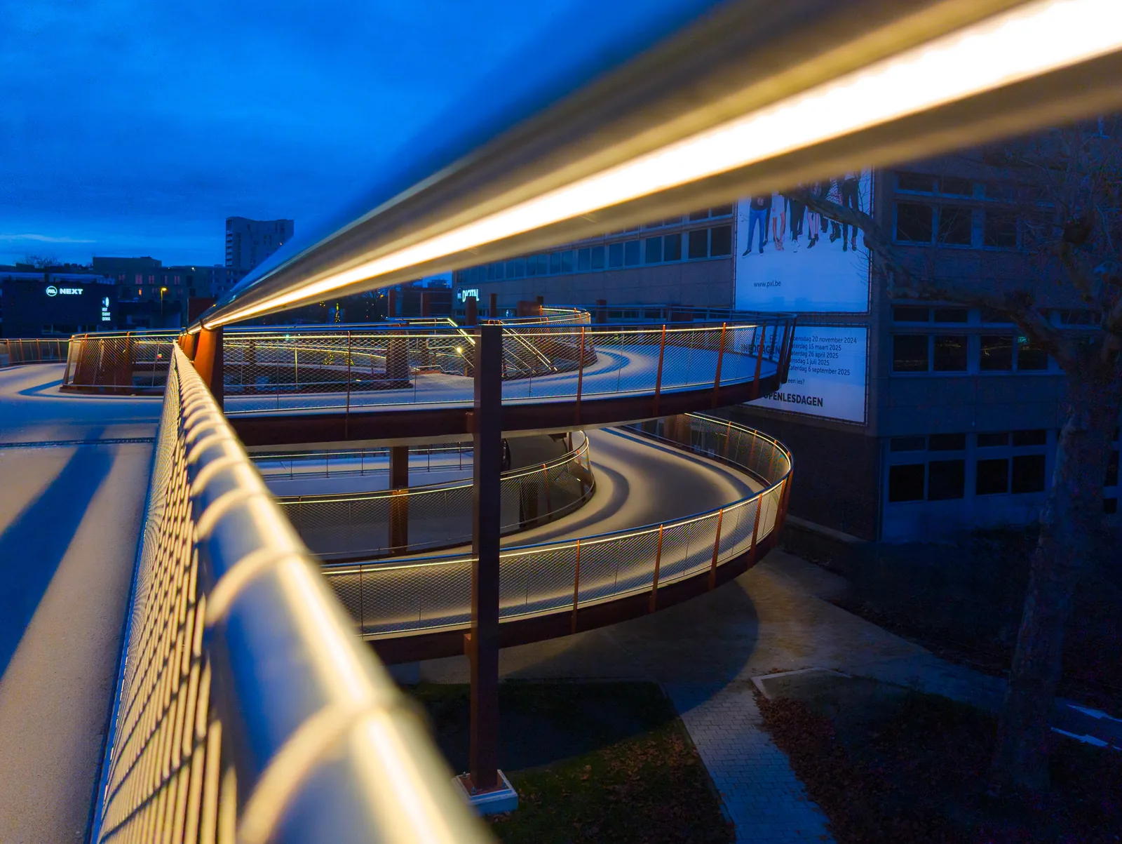 Illunox, fietsbrug Hasselt